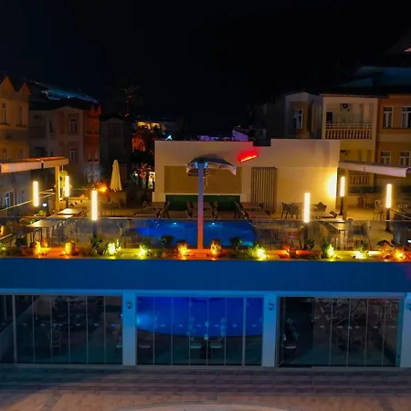 Village Family Otel