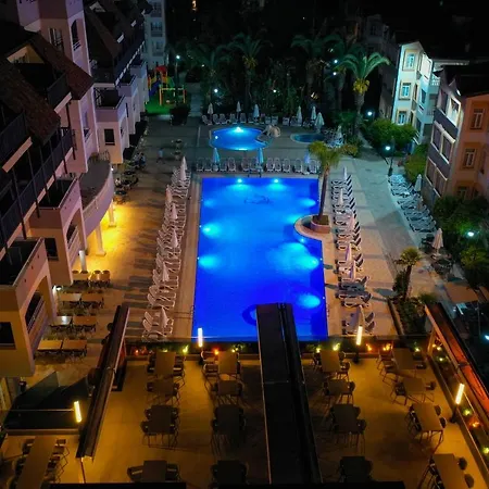 Otel Village Family Side