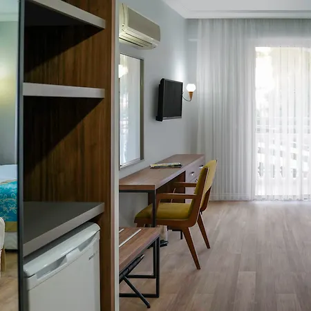 Village Family Otel Side