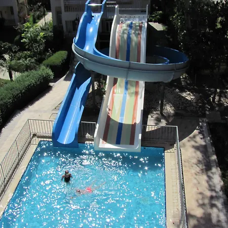 Otel Village Family Side