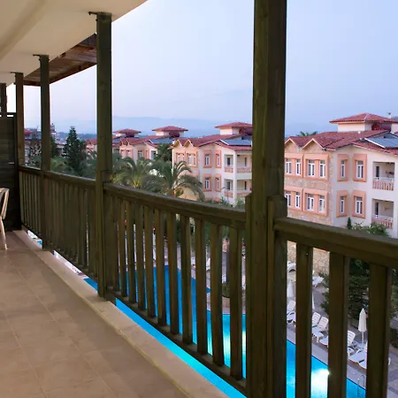 Side Village Family Suite 4*