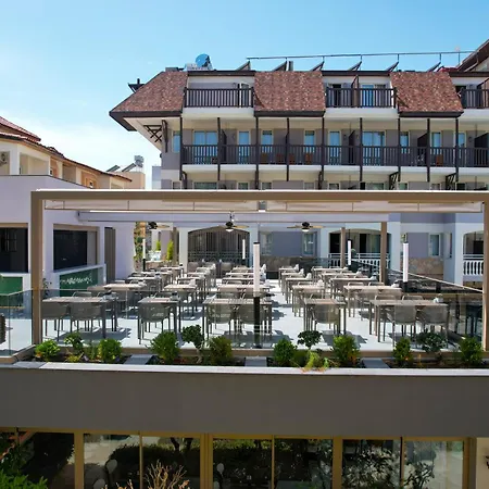 Otel Village Family 4*